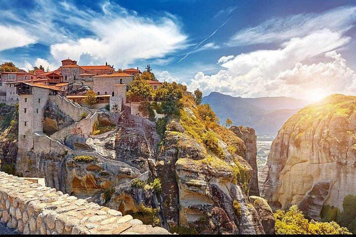 Meteora Full Day Private Tour from Athens including Lunch