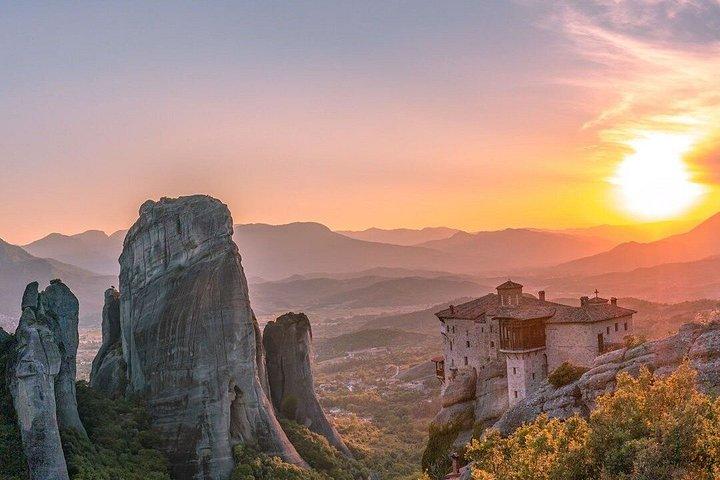 Meteora Full Day Private Tour from Athens including Lunch