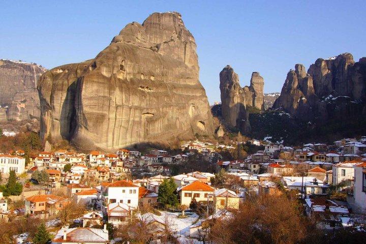 Meteora Full Day Private Tour from Athens including Lunch