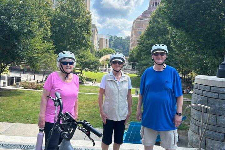 Explore Asheville em E Bike