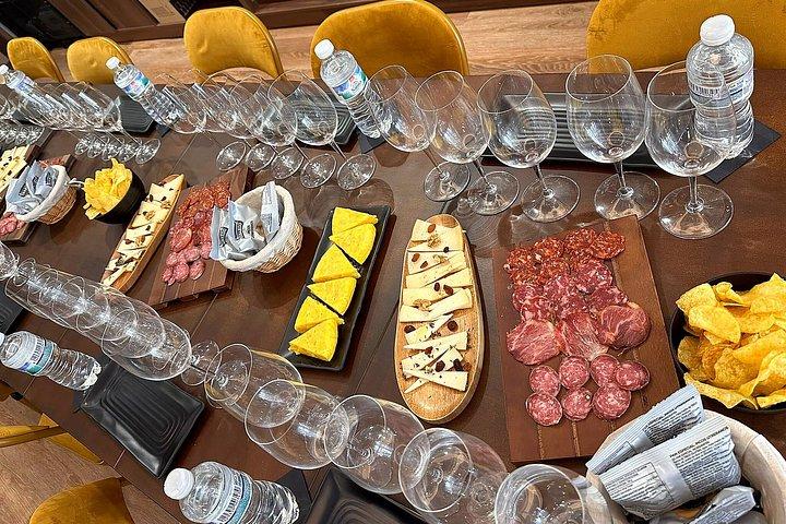 マラガ・アンダルシアワイン試飲会：5つのワインと地元料理