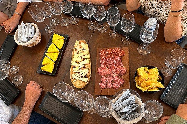 マラガ・アンダルシアワイン試飲会：5つのワインと地元料理
