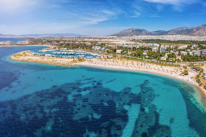 ギリシャの伝統料理を提供するアテネからのスニオ岬プライベート ツアー