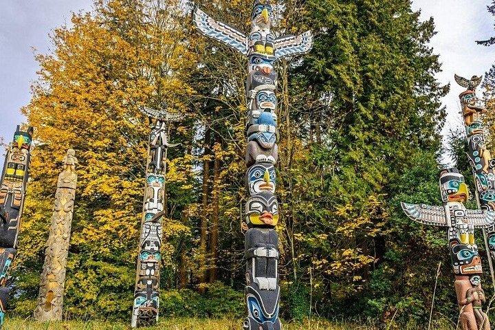 Full Day Vancouver Highlights Tour from Seattle in a Sprinter Van