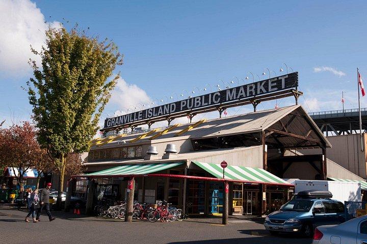 Full Day Vancouver Highlights Tour from Seattle in a Sprinter Van
