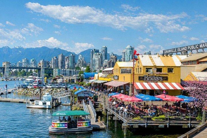 Full Day Vancouver Highlights Tour from Seattle in a Sprinter Van