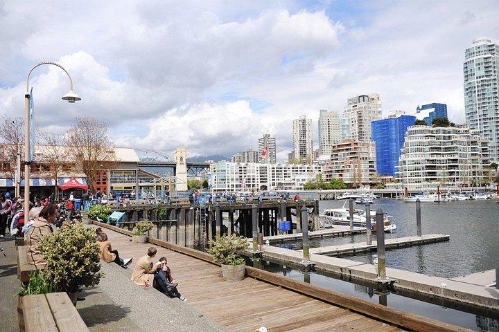Full Day Vancouver Highlights Tour from Seattle in a Sprinter Van