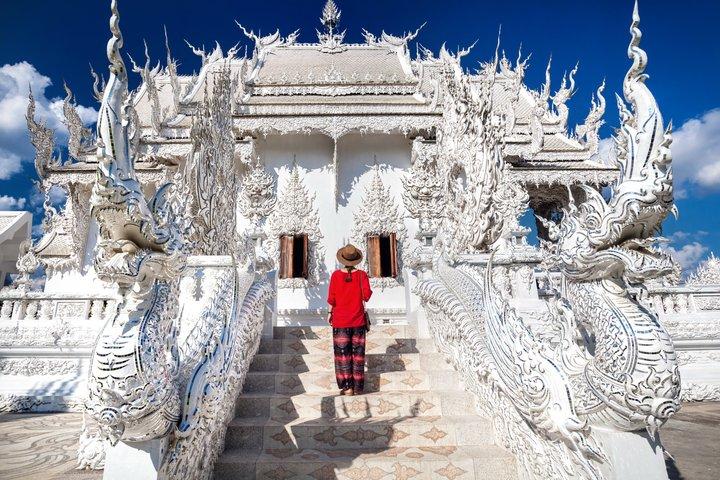 Chiang Mai to Chiang Rai: White, Blue & Black Temples Day Tour