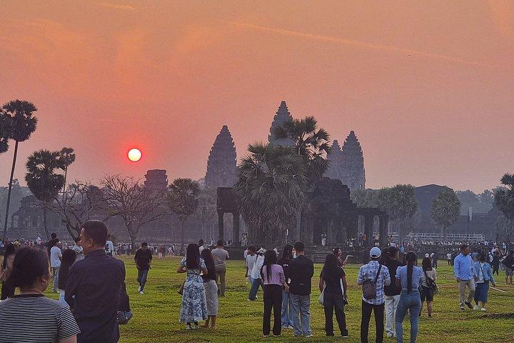 Angkor Wat Highlights Full-Day Tour