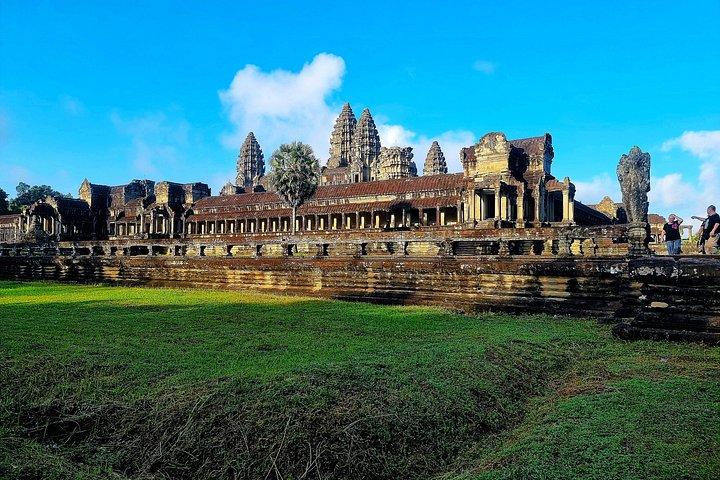 Angkor Wat Highlights Full-Day Tour