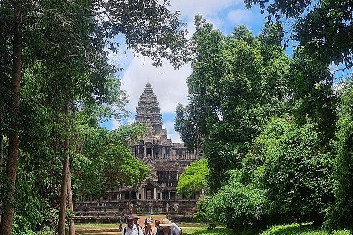 Angkor Wat Highlights Full-Day Tour