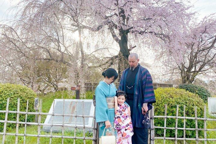 Kyoto Gion: Family-Friendly Kimono & Yukata Experience at WARGO