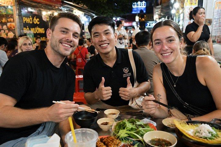 ホーチミンミシュランストリートフードとサンセットルーフトップツアー