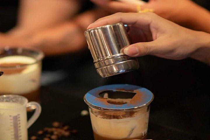 夜のダナン：ミシュランディナー、ローカルコーヒー＆漢江クルーズ
