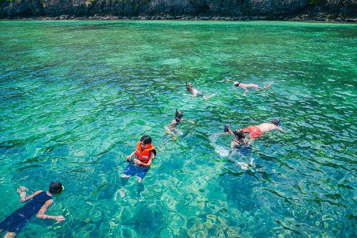 クラビ発サンセット豪華カタマランクルーズ4島