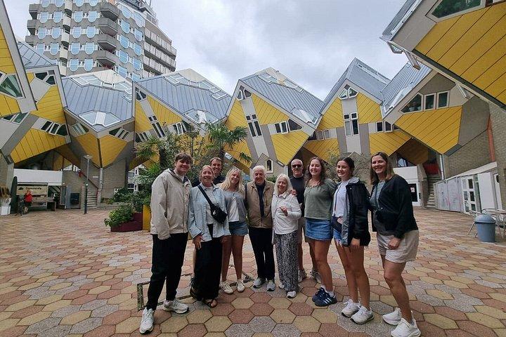 Rotterdam: Private Walking Tour with Cube House Entry