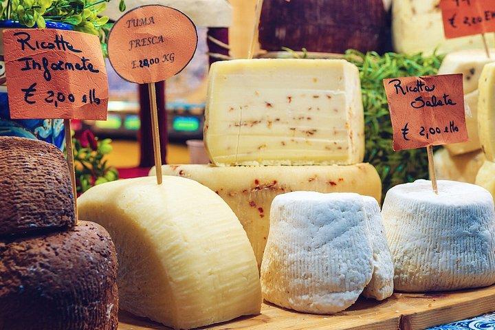 バチカン・フードツアー＆トリオンファーレ市場：ローマの食の秘密