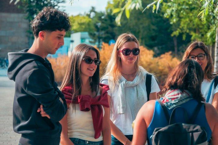 Rotterdam en italien ou en espagnol : traditions, histoire et présent