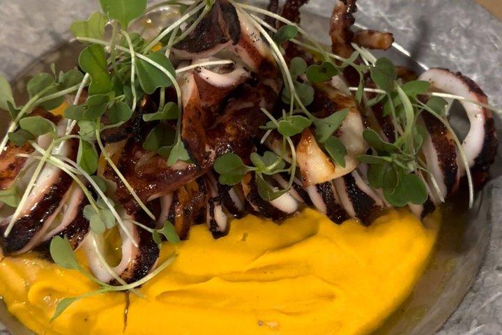 Matrundtur med en lokal kock : Marknader, provningar och lunch