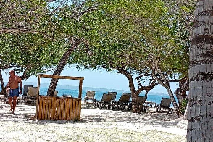 カルタヘナツアー ロサリオ諸島、プライベートビーチクラブ終了