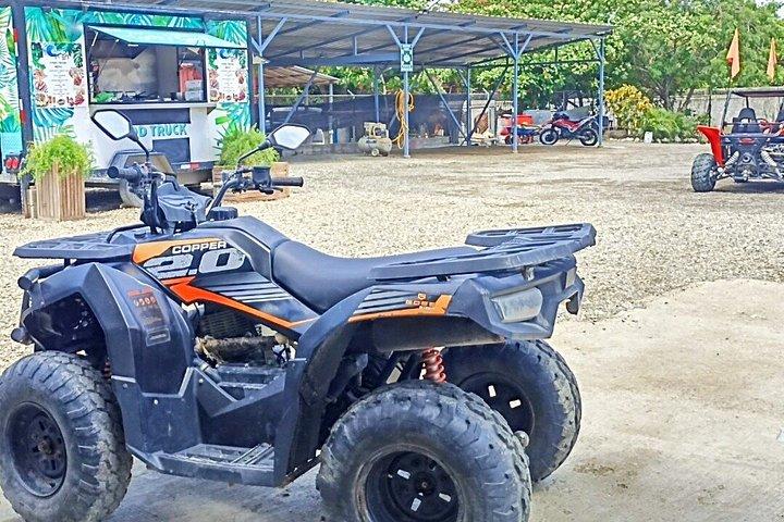アンバー コーブ - タイノ ベイ スーパー ATV ツアー