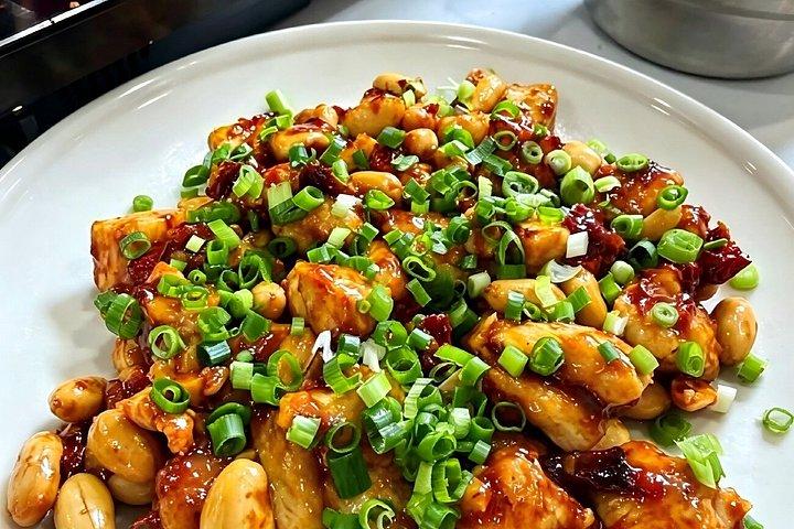 Entdecken Sie Shanghais Aromen durch Kochkurs