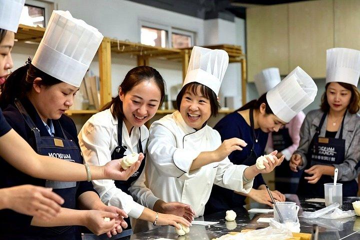 Entdecken Sie Shanghais Aromen durch Kochkurs