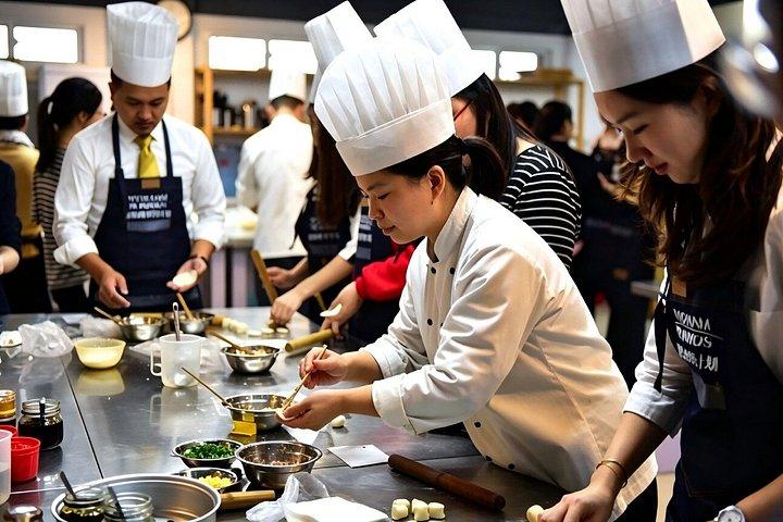 Entdecken Sie Shanghais Aromen durch Kochkurs