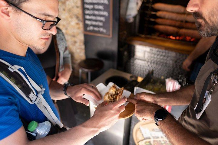 イスタンブール・アジア・サイドフードツアー•小グループ•10名+試食