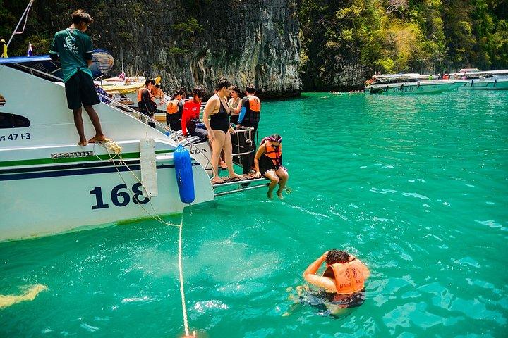 Phi Phi Inseln Maya Bay Entdeckungstour ab Phuket