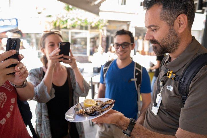 イスタンブール・アジア・サイドフードツアー•小グループ•10名+試食