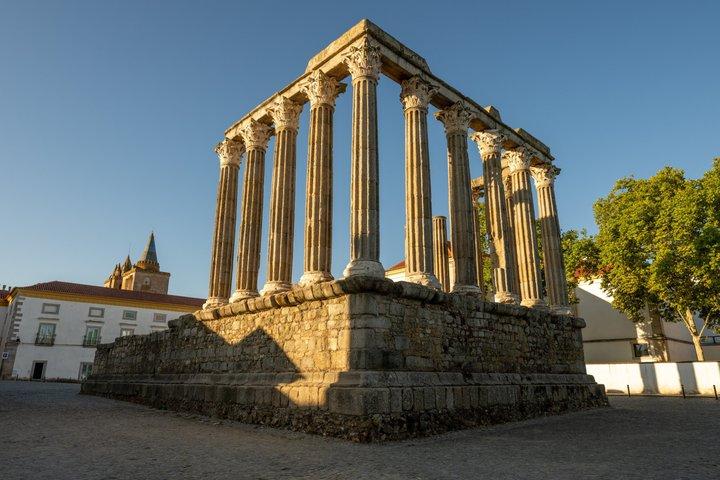 From Lisbon: Small Group Évora Tour, Bones Chapel & Wine Tastings