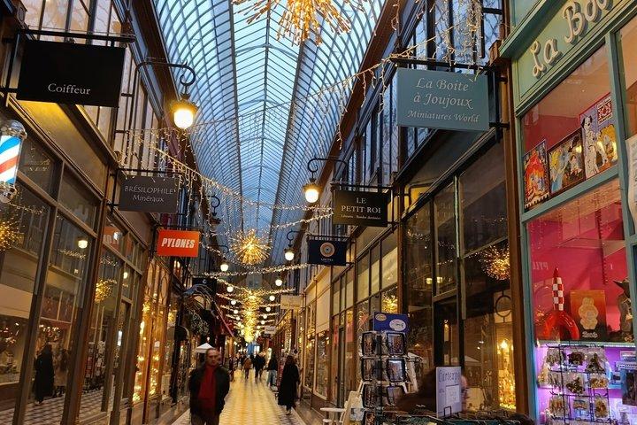 パリの秘密の地下通路とBNFオーバルルームウォーキングツアー