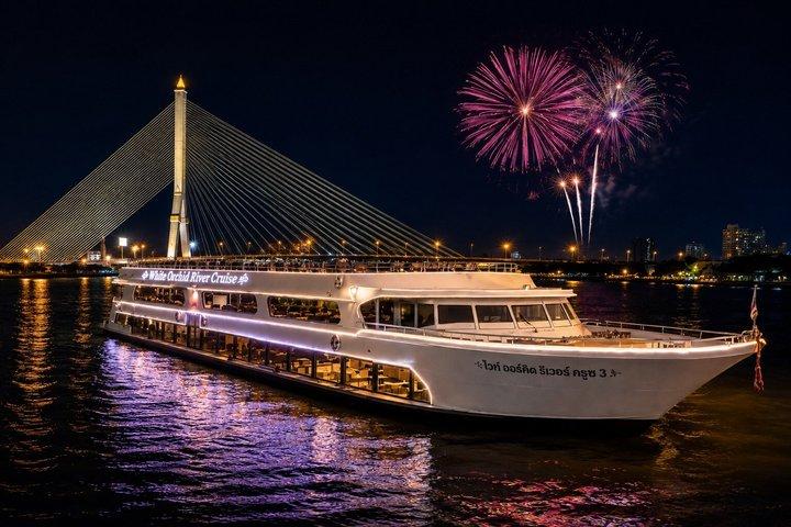Die weiße Orchidee : Chao Phraya Dinner Cruise Experience