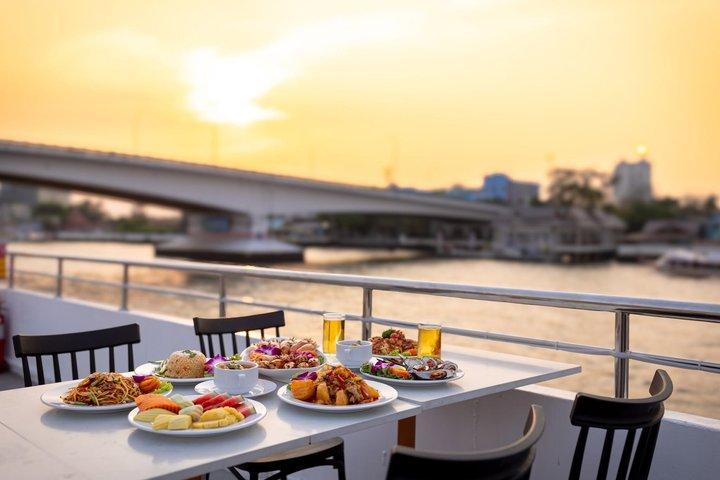 L'Orchidea Bianca: Chao Phraya Dinner Cruise Experience