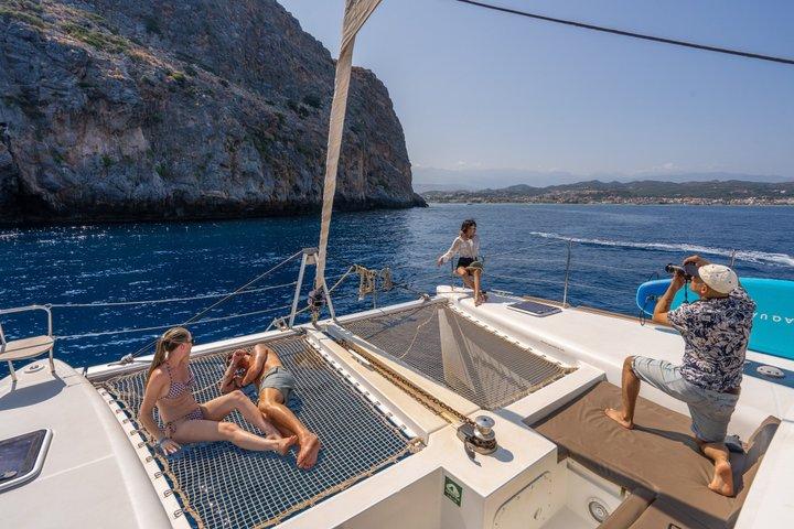 Croisière en catamaran le matin à La Canée avec déjeuner et boissons haut de gamme
