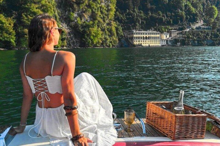 Passeio privado de barco vintage no Lago Como, visita à Cachoeira e Ponte de Nesso