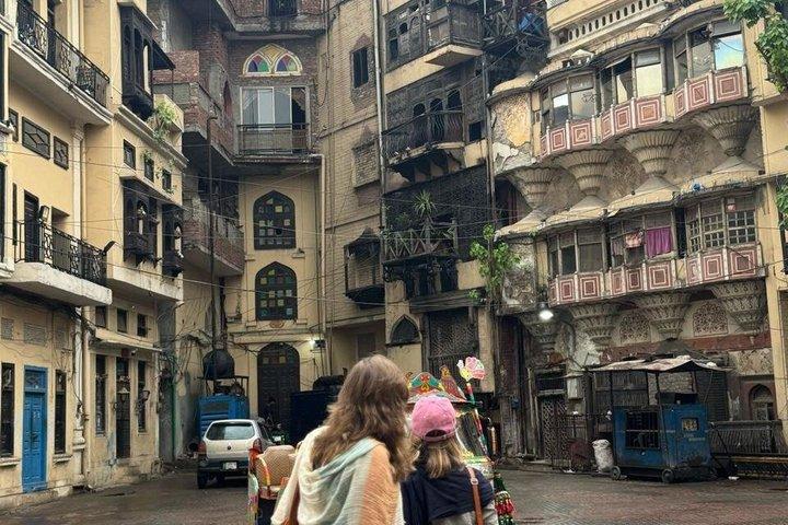 Private Tour Lahore Walled City, Fort, Badshahi Mosque and Wagha