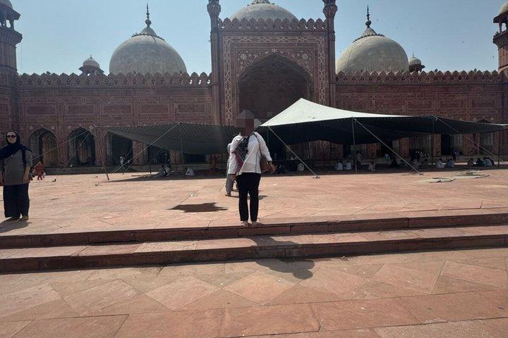 Private Tour Lahore Walled City, Fort, Badshahi Mosque and Wagha