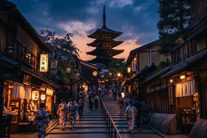 Kyoto Sunset Private Tour from Kiyomizudera to Gion