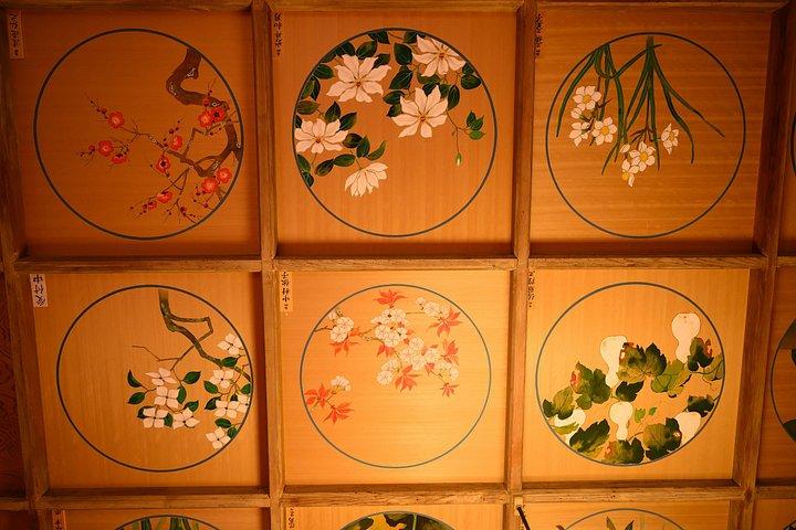 東京近郊の桜の中での僧侶とのプライベート禅瞑想と茶会
