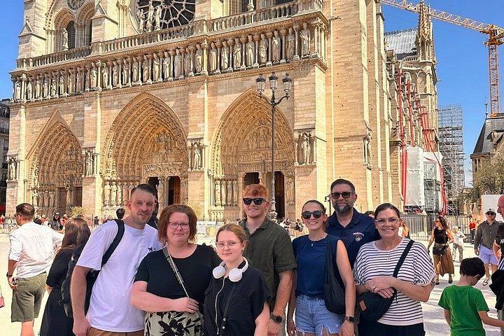 Small Group Outdoor Notre-Dame Cathedral Tour with Entrance