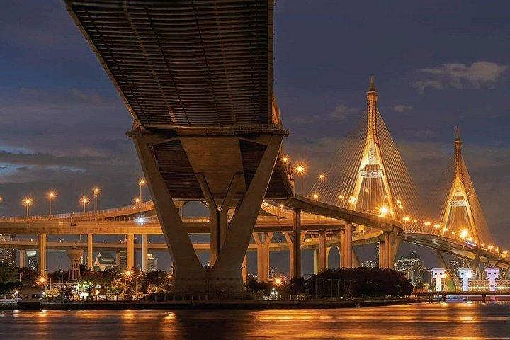バンコク・チャオプラヤ豪華ディナークルーズ