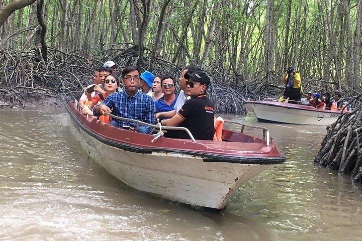 Explore Vam Sat Forest Safari with Private tour