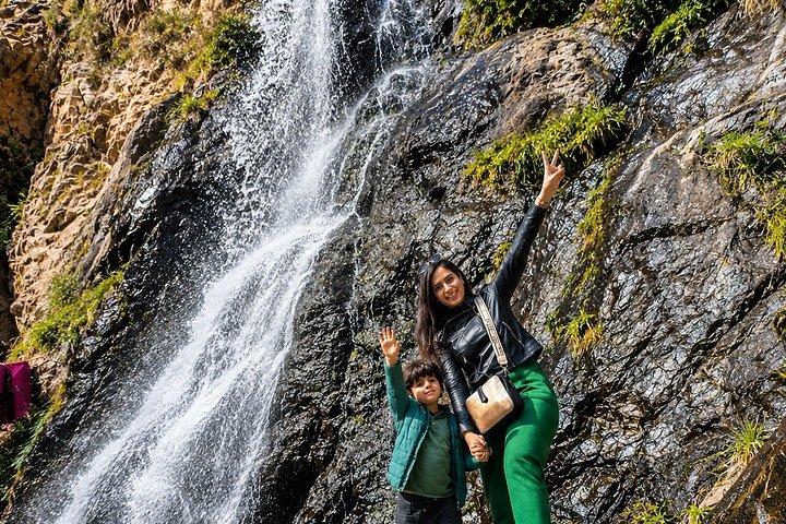 プライベートツアー：大理華滝、アトラス山脈＆リバーランチ