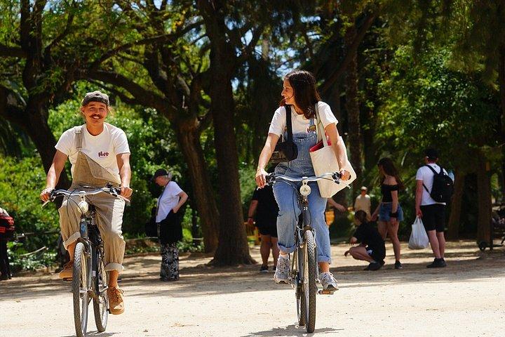 バルセロナのプレミアム小グループバイクツアー（現地ガイド付き）