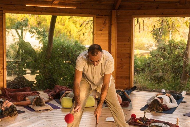 テネリフェでのソマティックヨガとチベットボウルサウンドヒーリング