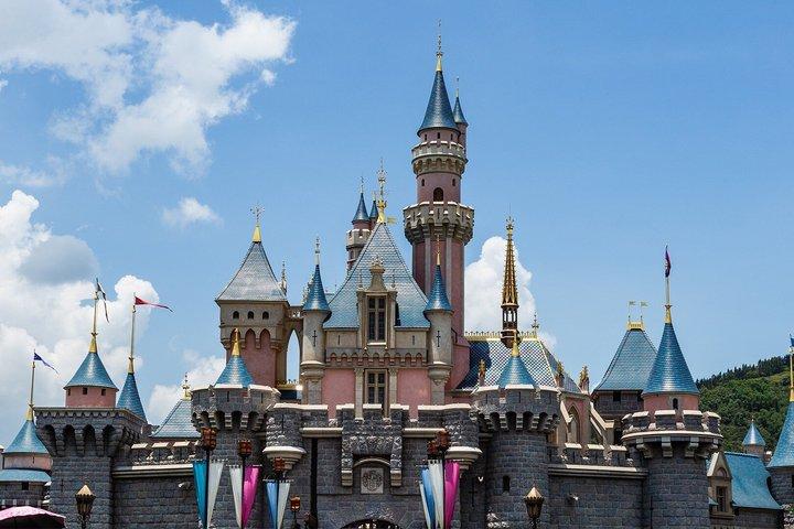Novotel Citygate Hong Kong Package with Disneyland and Ngong Ping Cable Car Tour