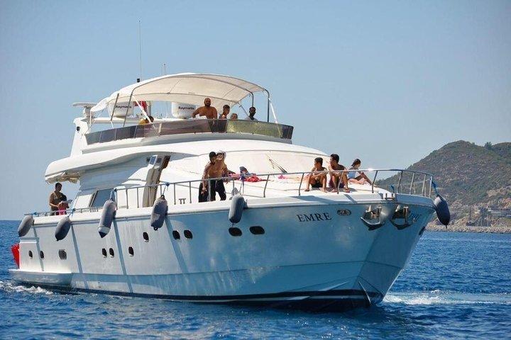 Excursão privada de iate de luxo em Alanya