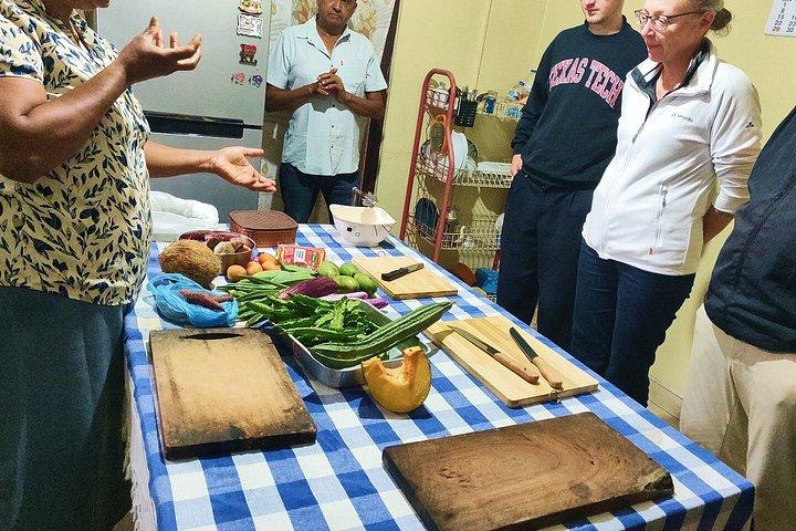 ヌワラエリヤ：市場訪問付きスリランカ料理教室